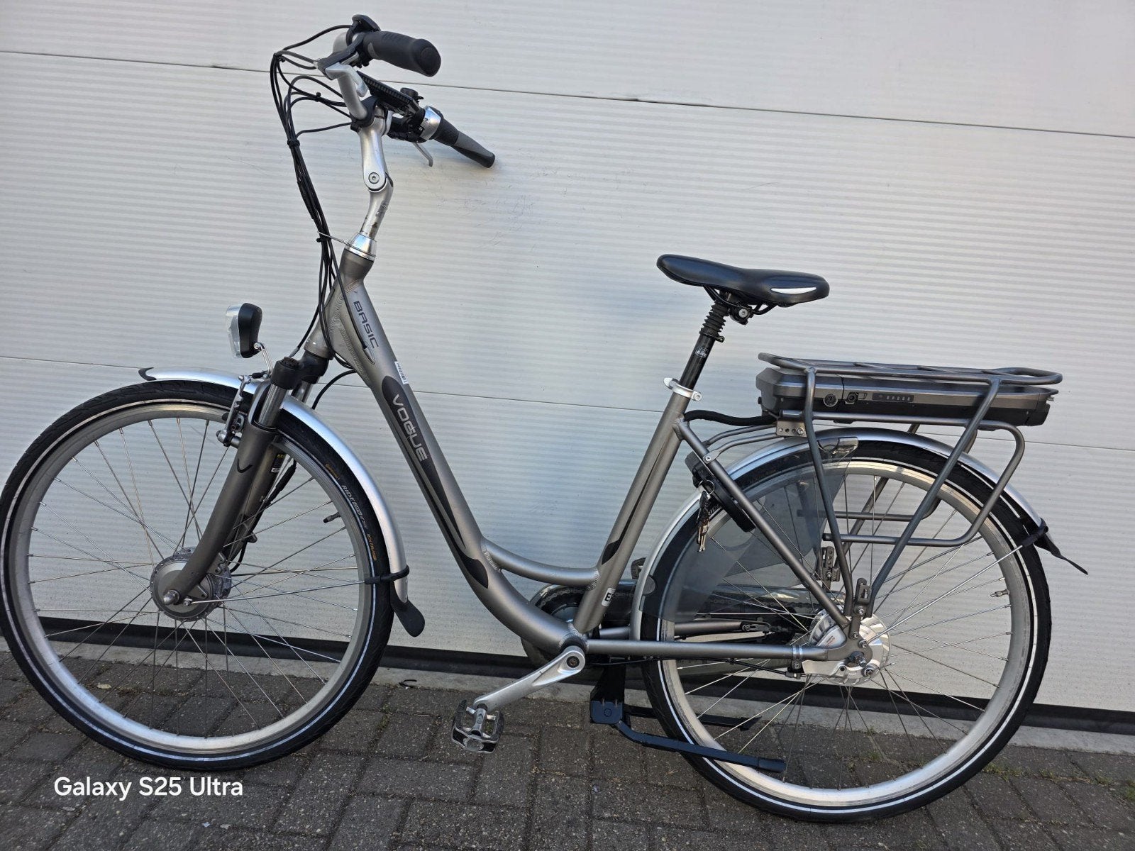 Vogue Basic E-bike 53cm - 450Wh - 110km Range, Vogue, 53 tot 56 cm, Zo goed als nieuw, Vogue