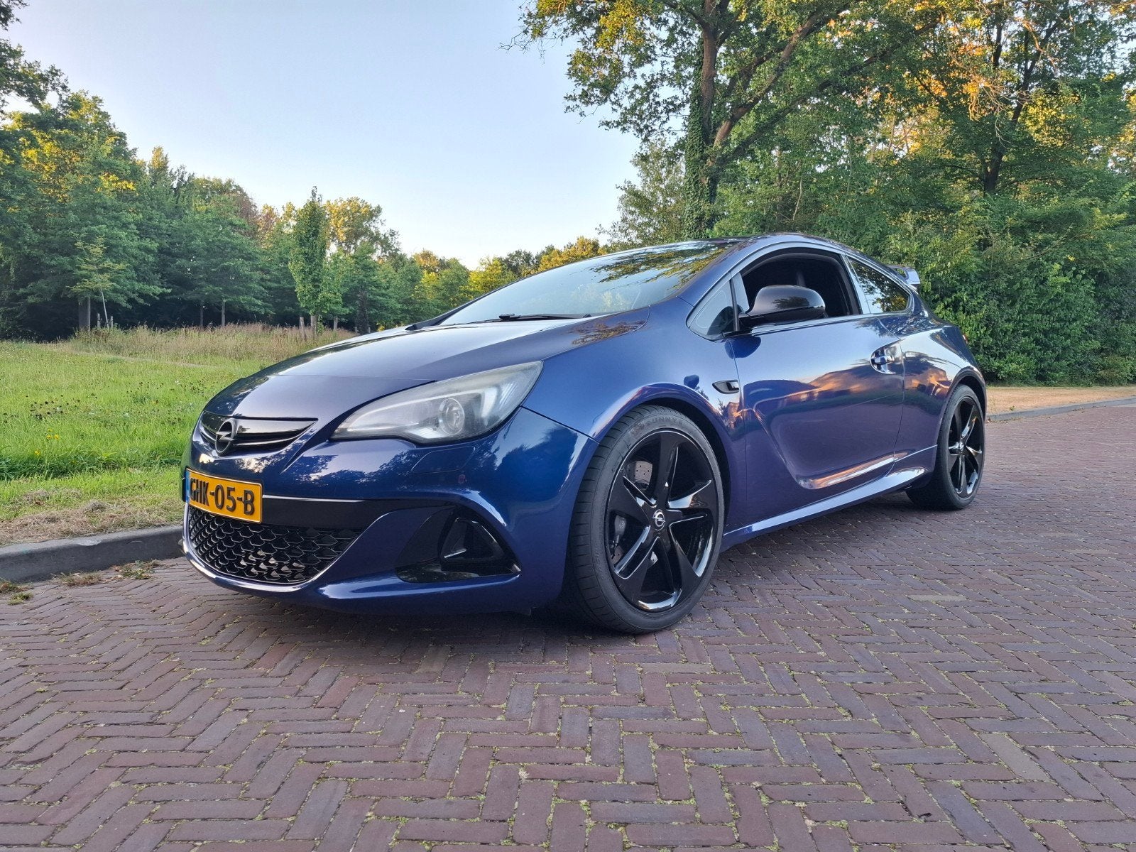 Opel Astra 2.0 Turbo 206KW GTC OPC 2012 Blauw, nwe apk., Voorwielaandrijving, Navigatiesysteem, 4 cilinders, Blauw