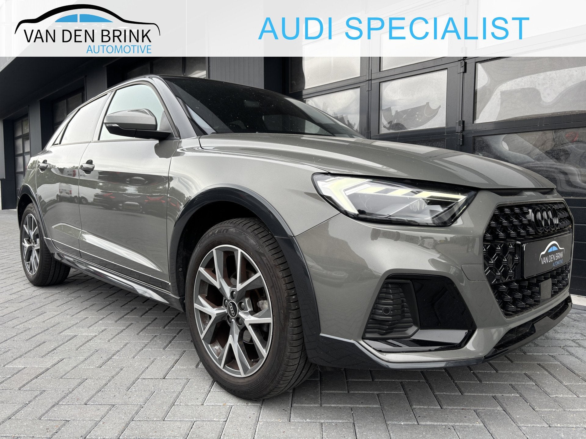 Audi A1 allstreet 30 TFSI S-Line Black Ed. Chronos Grey, Leder en Stof, Origineel Nederlands, Bedrijf, 3 cilinders
