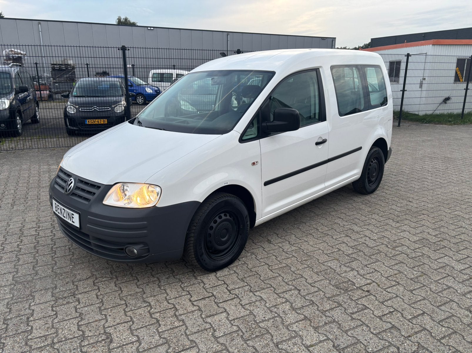 Vw caddy 1.6 benzine mpv, Auto's, Stof, Wit, Bedrijf, Handgeschakeld