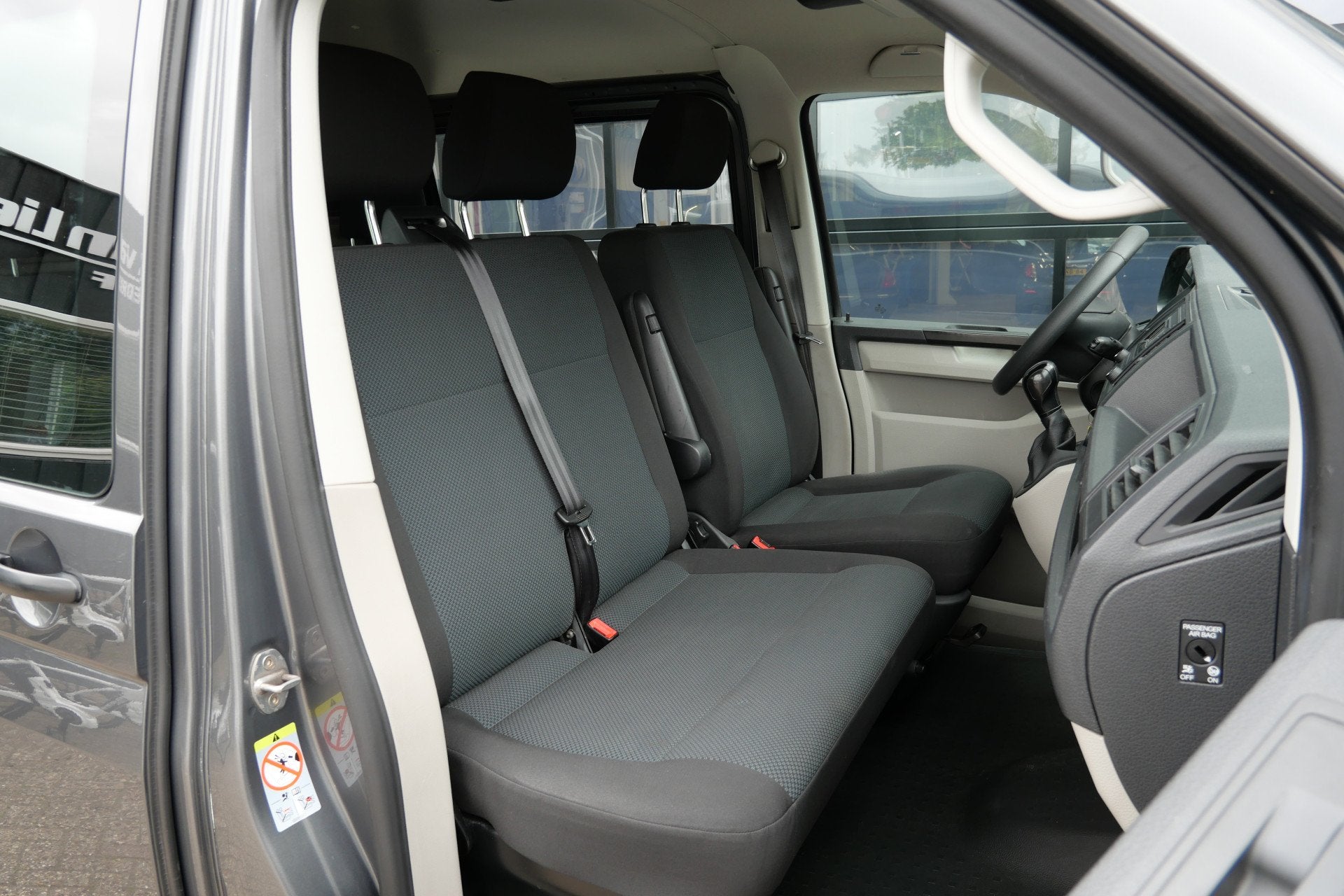 Volkswagen Transporter 2.0 TDI L2H1 DC | NL-Auto | Cruise |, Stof, Gebruikt, Euro 6, 4 cilinders