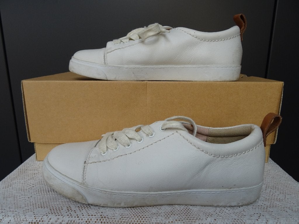 CLARKS maat 38, witte leren gympen/schoenen., Kleding | Dames, Schoenen, Wit, Ophalen of Verzenden, Clarks, Sneakers of Gympen