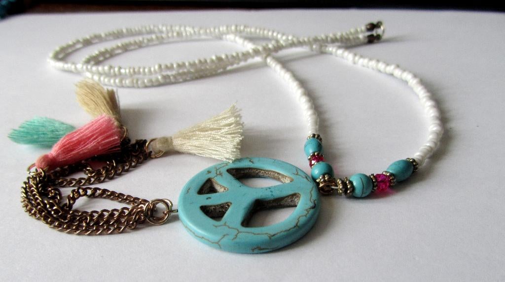 Prachtige ketting met Turquoise vredes peace teken hanger, Overige kleuren, Verzenden, Zo goed als nieuw, Steen of Mineraal