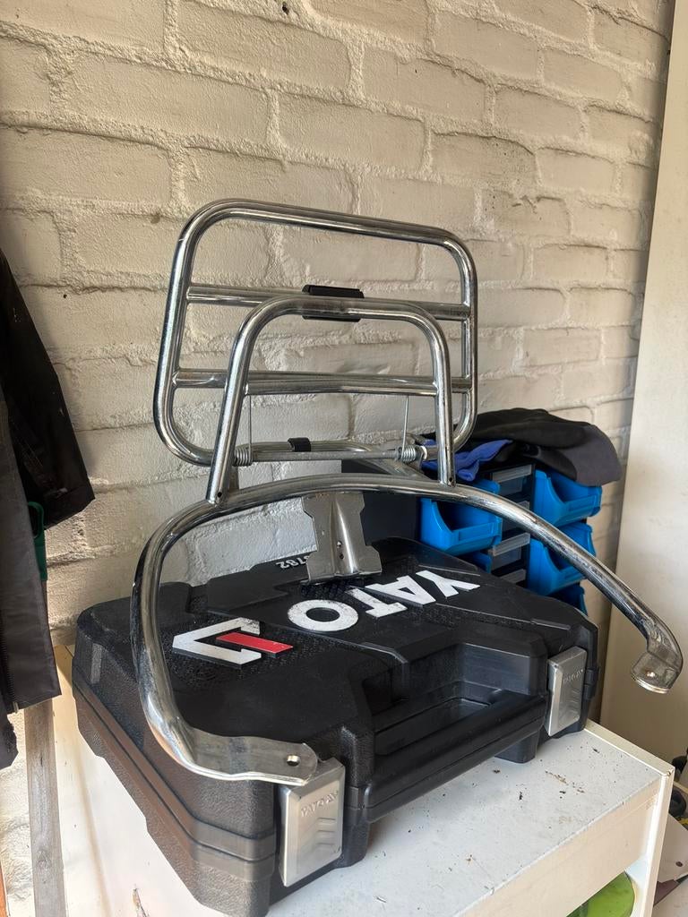 Vespa sprint/primavera achter rekje, Fietsen en Brommers, Brommeronderdelen | Scooters, Ophalen