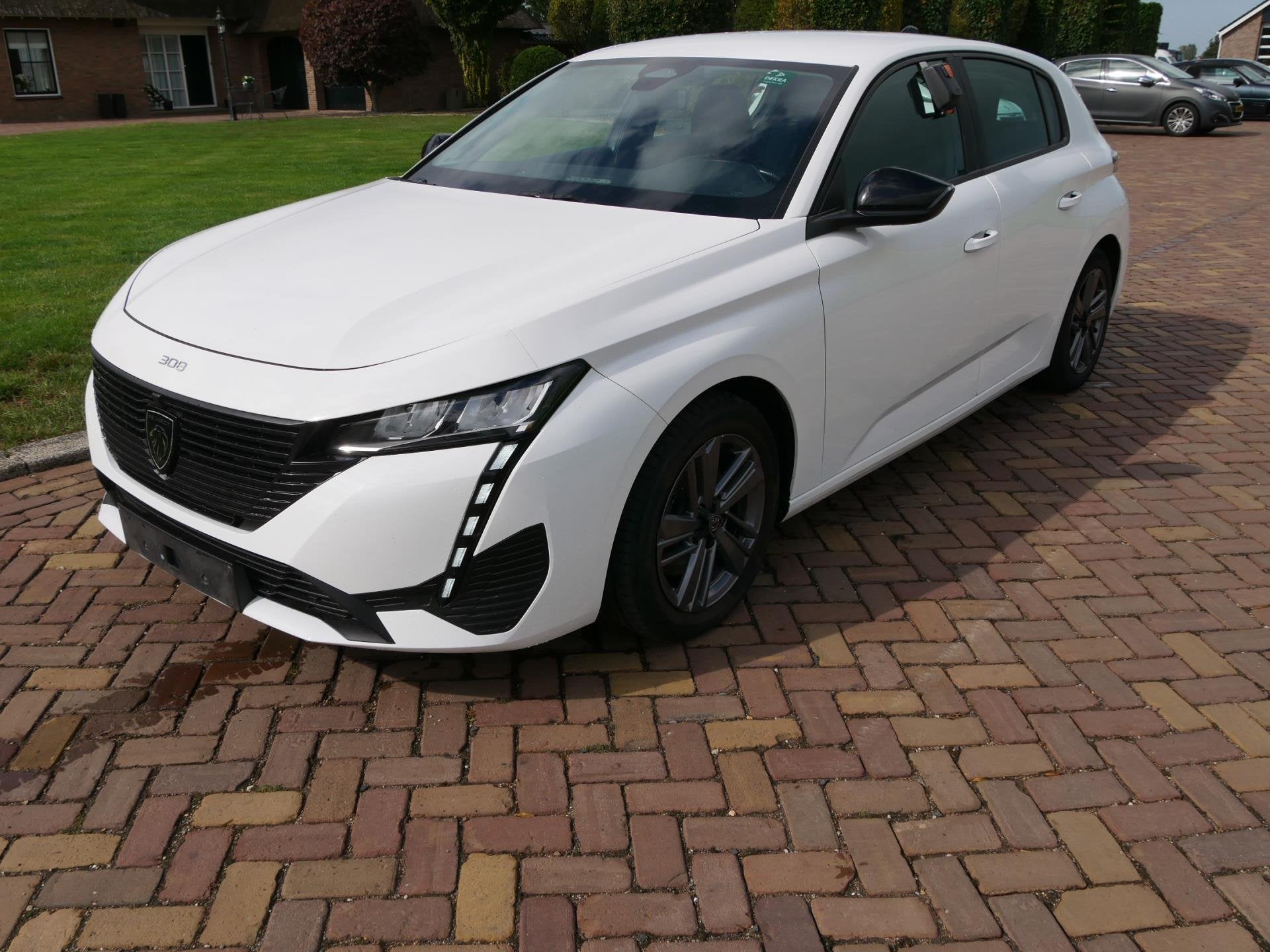 Peugeot 308 1.5 BlueHDi Active Pack Business 2022 * 8999 NET, Voorwielaandrijving, Stof, Zwart, 4 cilinders