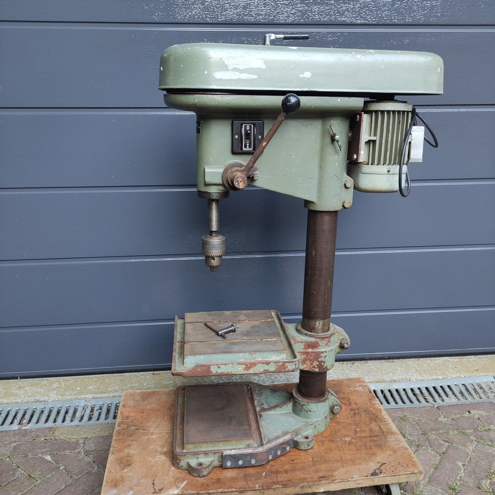 Kolomboormachine AEG, Doe-het-zelf en Verbouw, Gereedschap | Boormachines, Ophalen, Gebruikt, Kolomboormachine