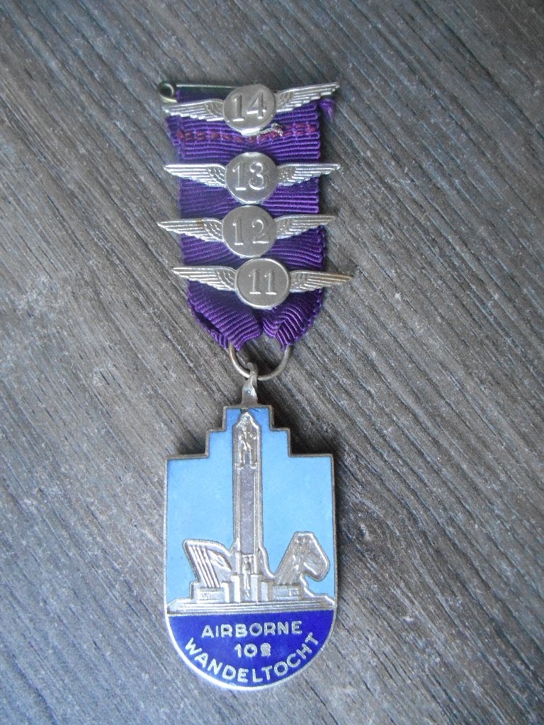 Airborne medaille 10 t/m 14, Ophalen of Verzenden, Landmacht, Nederland, Lintje, Medaille of Wings