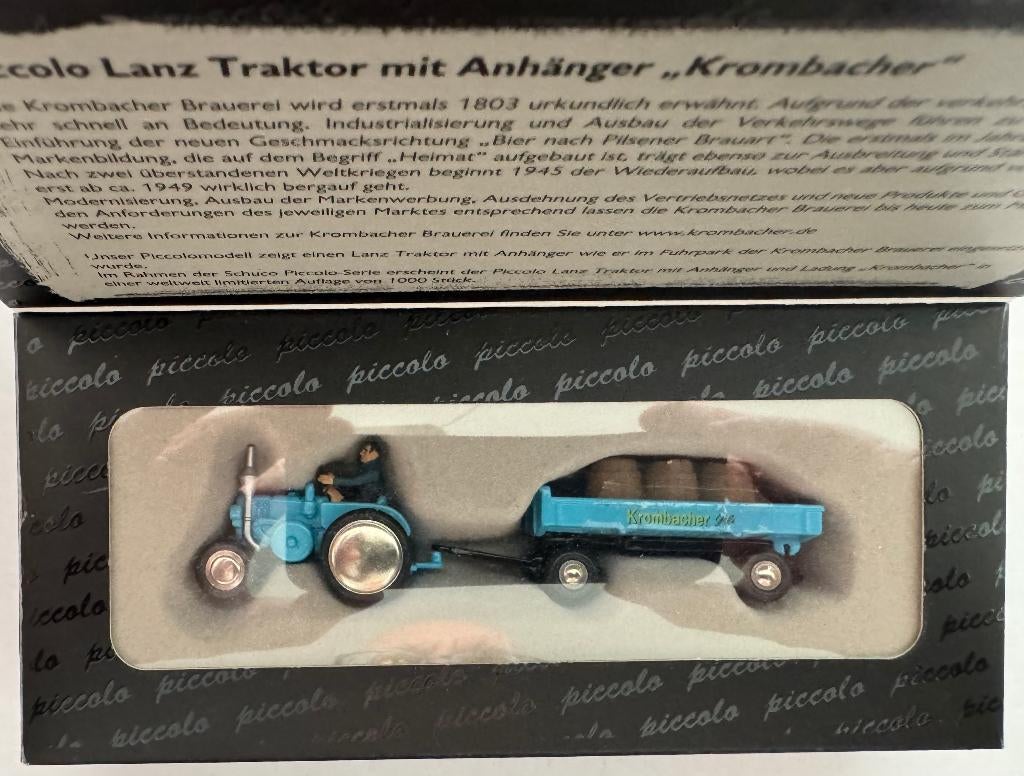 Schuco Piccolo - Lanz Bulldog/aanhanger "Krombacher" - 1/90, Ophalen of Verzenden, Zo goed als nieuw, Hijskraan, Tractor of Landbouw