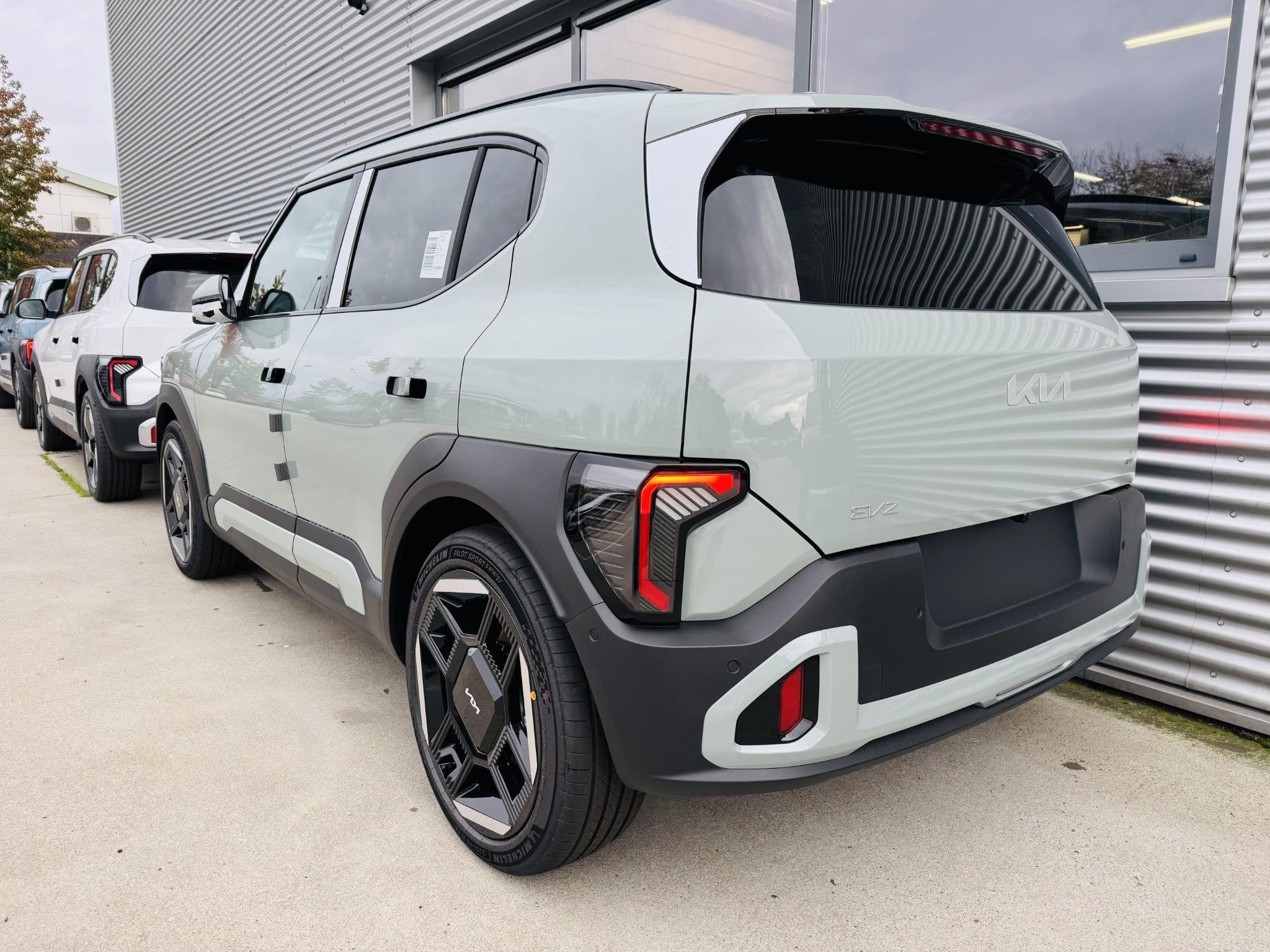 Kia EV2 GT-Line 61 kWh Rijklaar incl. Metallic lak | Voorraa, Auto's, 136 pk, 360 min, SUV of Terreinwagen, Te koop