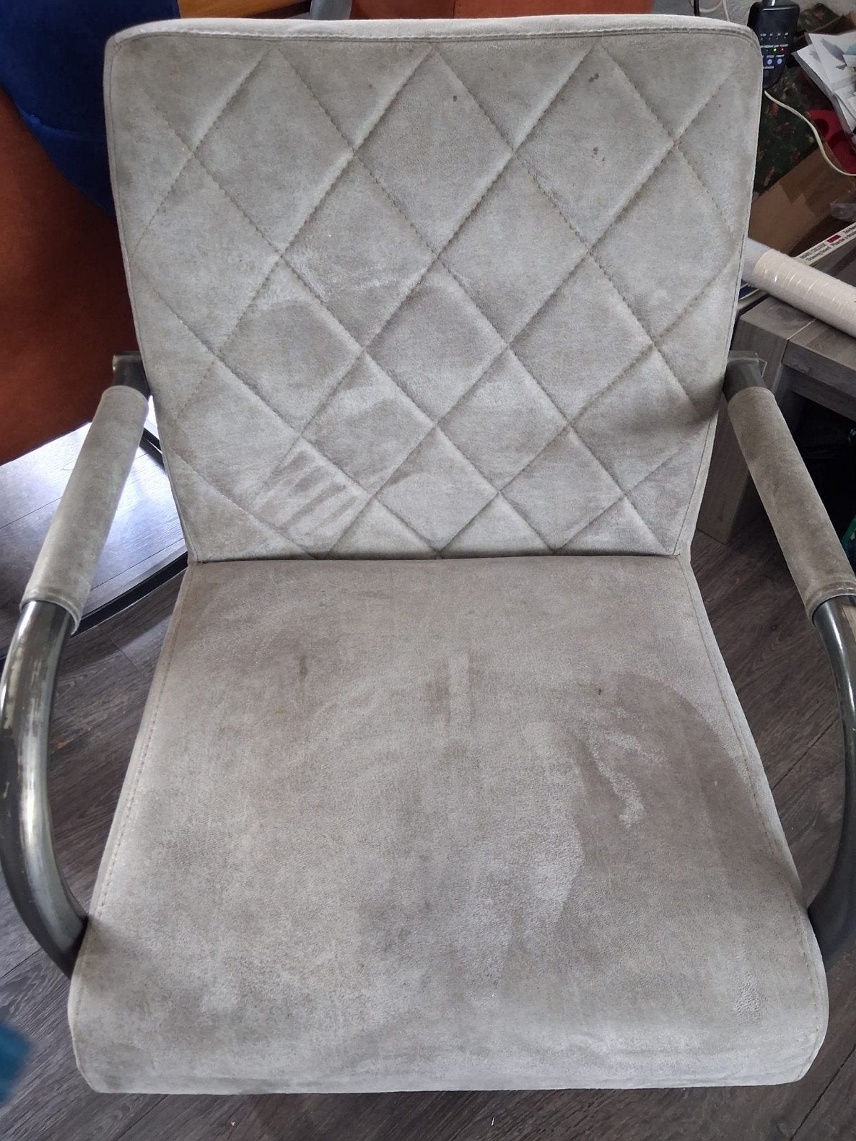 4 mooie stoelen, nog prima voor een 2e ronde, Gebruikt, Ophalen of Verzenden, Grijs, Stof