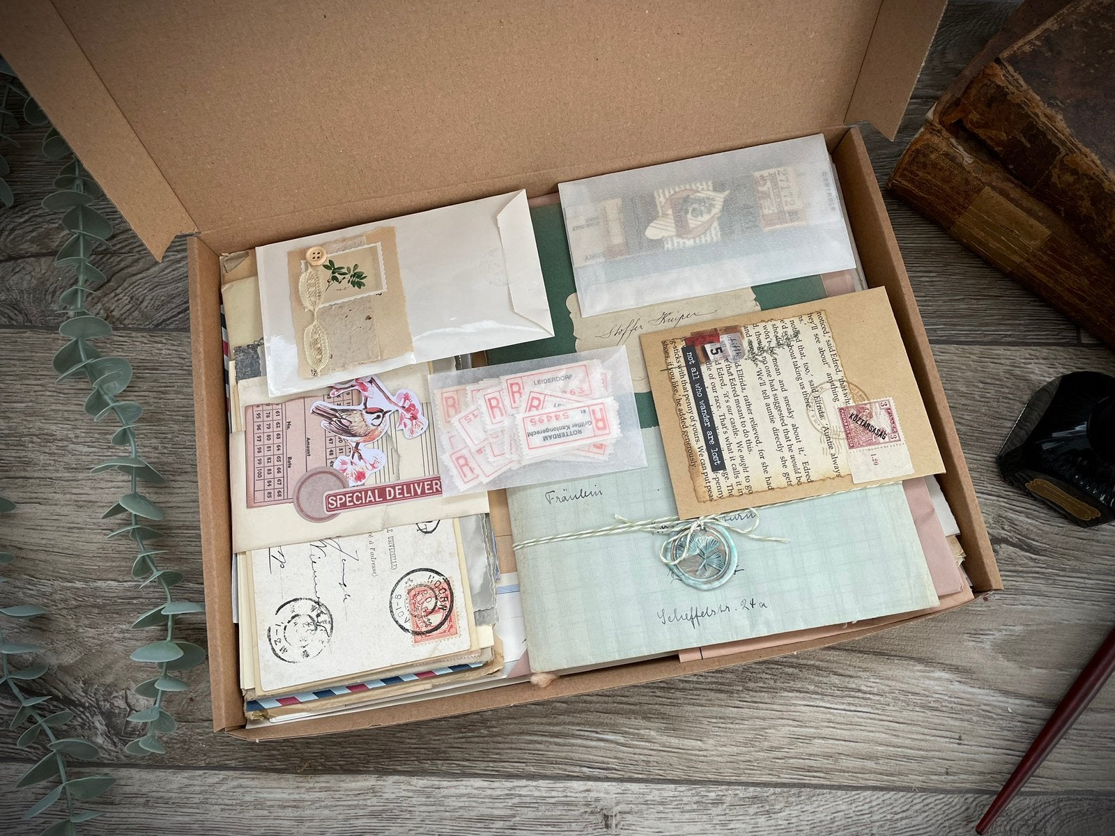 Mega Ephemera-box!  Zeer komplete vintage set., Hobby en Vrije tijd, Ophalen of Verzenden, Gebruikt