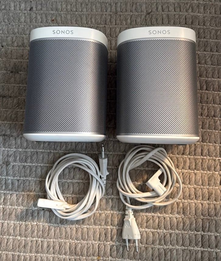 2 goedwerkende sonos speakers