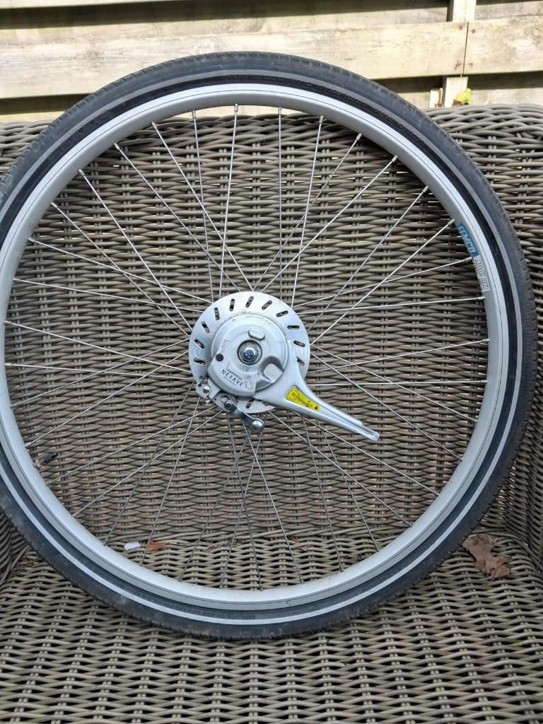 voorwiel met naafdynamo en rollerbrake 28 inch  (622), Fietsen en Brommers, Fietsonderdelen, Ophalen of Verzenden, Aluminium
