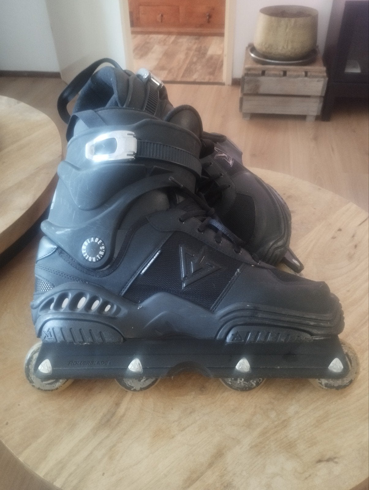 stunt skates, Ophalen of Verzenden, Zo goed als nieuw