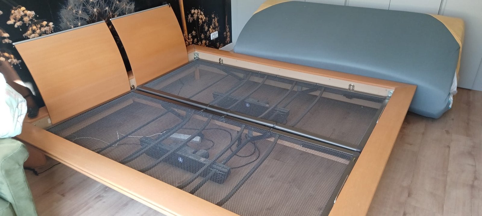 Bed met elektrisch verstelbare spiraalbodem, Ophalen, Bruin, 210 cm, Tweepersoons