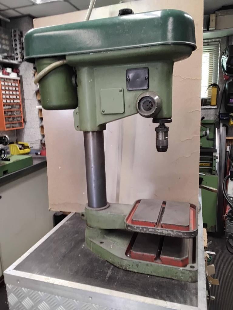 AEG kolomboor 380V, Ophalen, Gebruikt, Minder dan 400 watt, Kolomboormachine