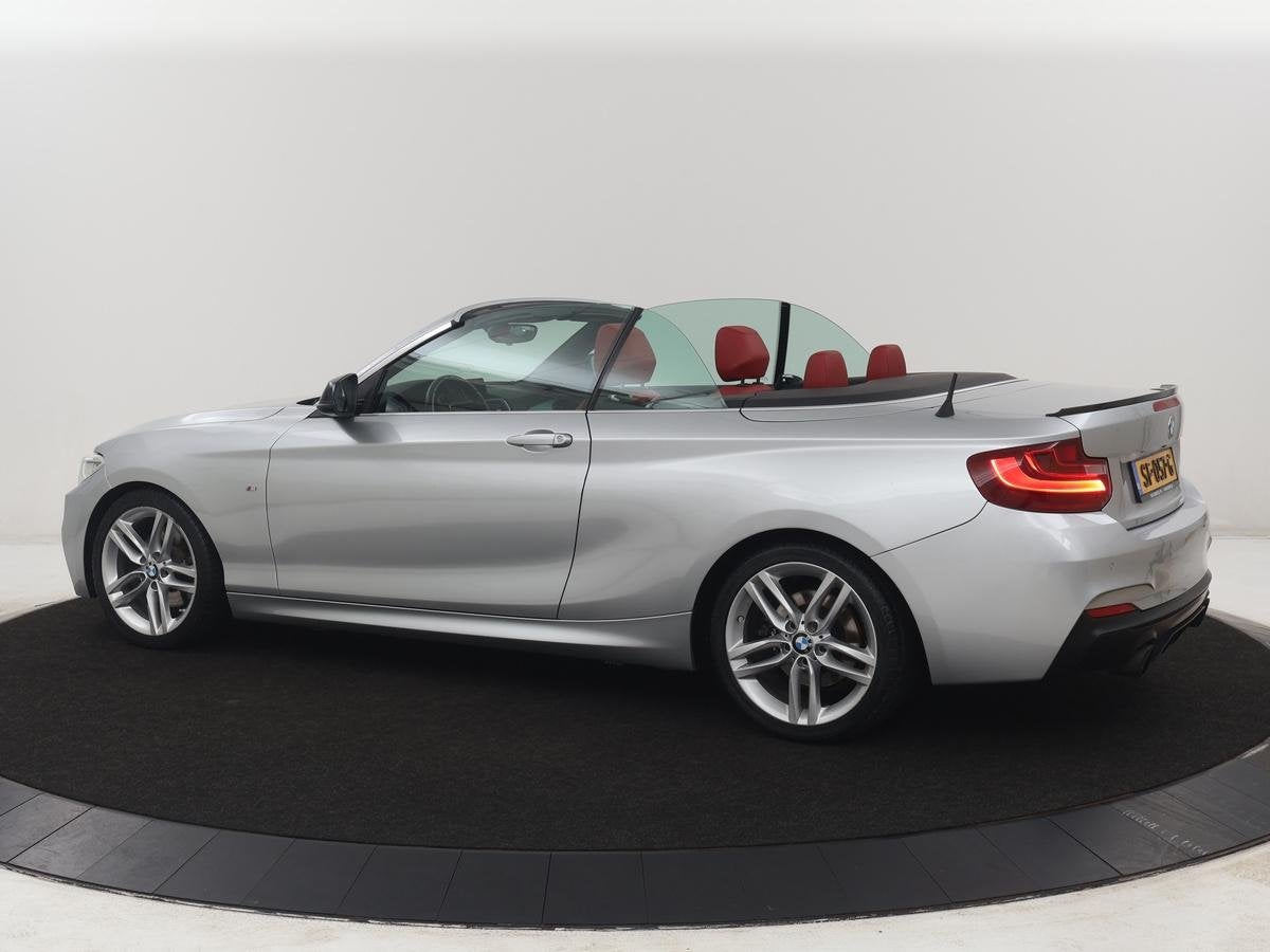 BMW 2-serie Cabrio 220i | M-sport | Leder | Stoelverwarming, Auto's, Automaat, Gebruikt, Euro 6, 4 cilinders