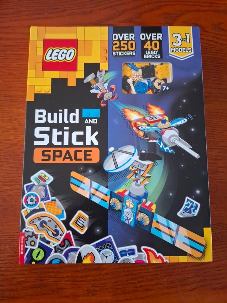LEGO Books: Build and Stick: Space activiteitenbox, Ophalen of Verzenden, Nieuw