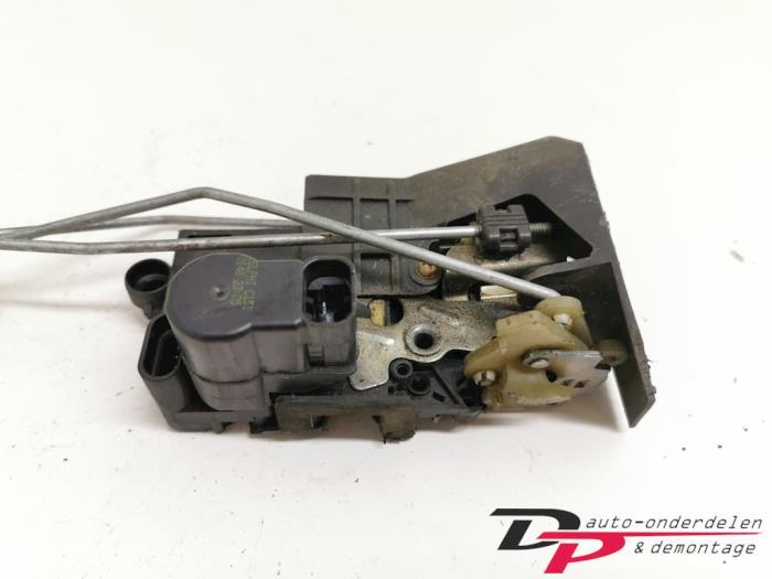Deurslot Mechaniek 4Deurs links-voor van een Alfa Romeo 156, Gebruikt, -, -, Ophalen of Verzenden