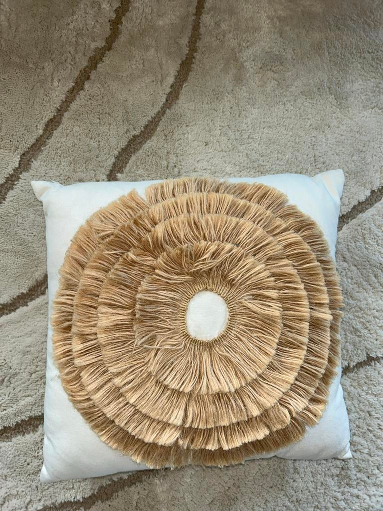 Boho sierkussen met franjes en binnenkussen 45x45, Ophalen of Verzenden, Zo goed als nieuw, Beige, Vierkant