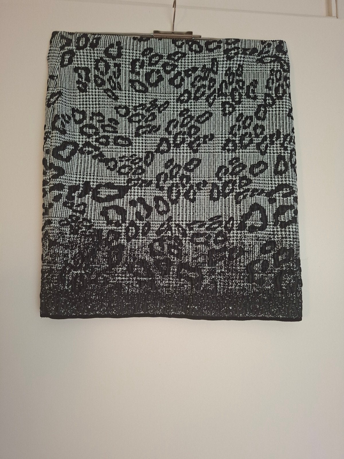 Marc Cain rok met dierenprint maat N4/ L/ 40, Kleding | Dames, Marc Cain, Zwart, Ophalen of Verzenden, Zo goed als nieuw