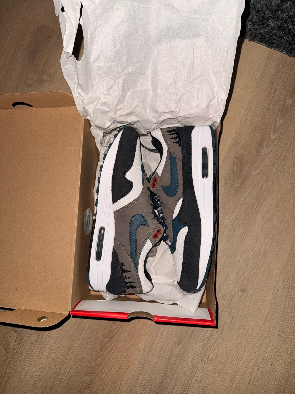 Nike Air Max 1 PRM 'Escape' - Maat 45, Kleding | Heren, Overige kleuren, Nieuw, Ophalen of Verzenden, Sneakers of Gympen