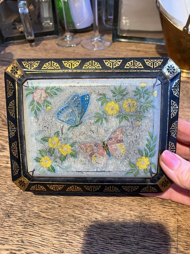 Vintage blikken doosje met vlinders en bloemen, Ophalen of Verzenden