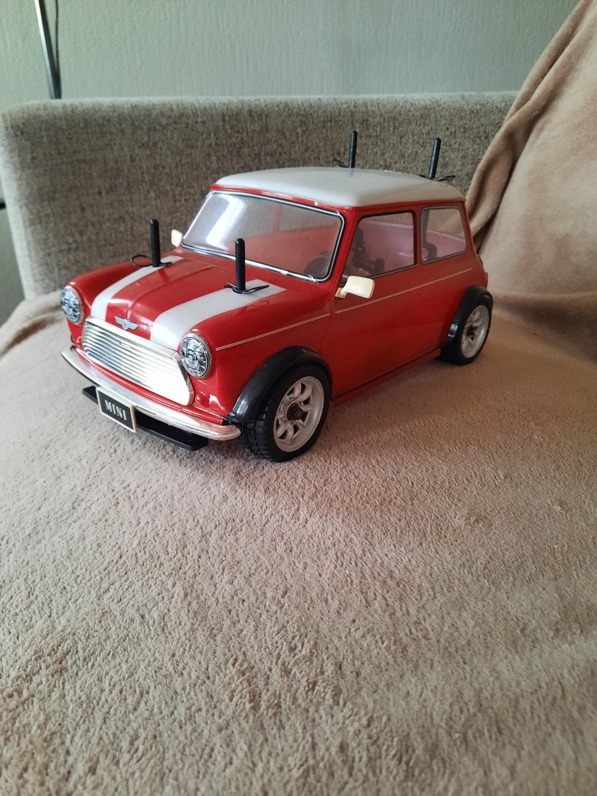 Tamiya mini Cooper body plus velgen en nette hpi bandjes, Hobby en Vrije tijd, Modelbouw | Radiografisch | Auto's, Ophalen of Verzenden