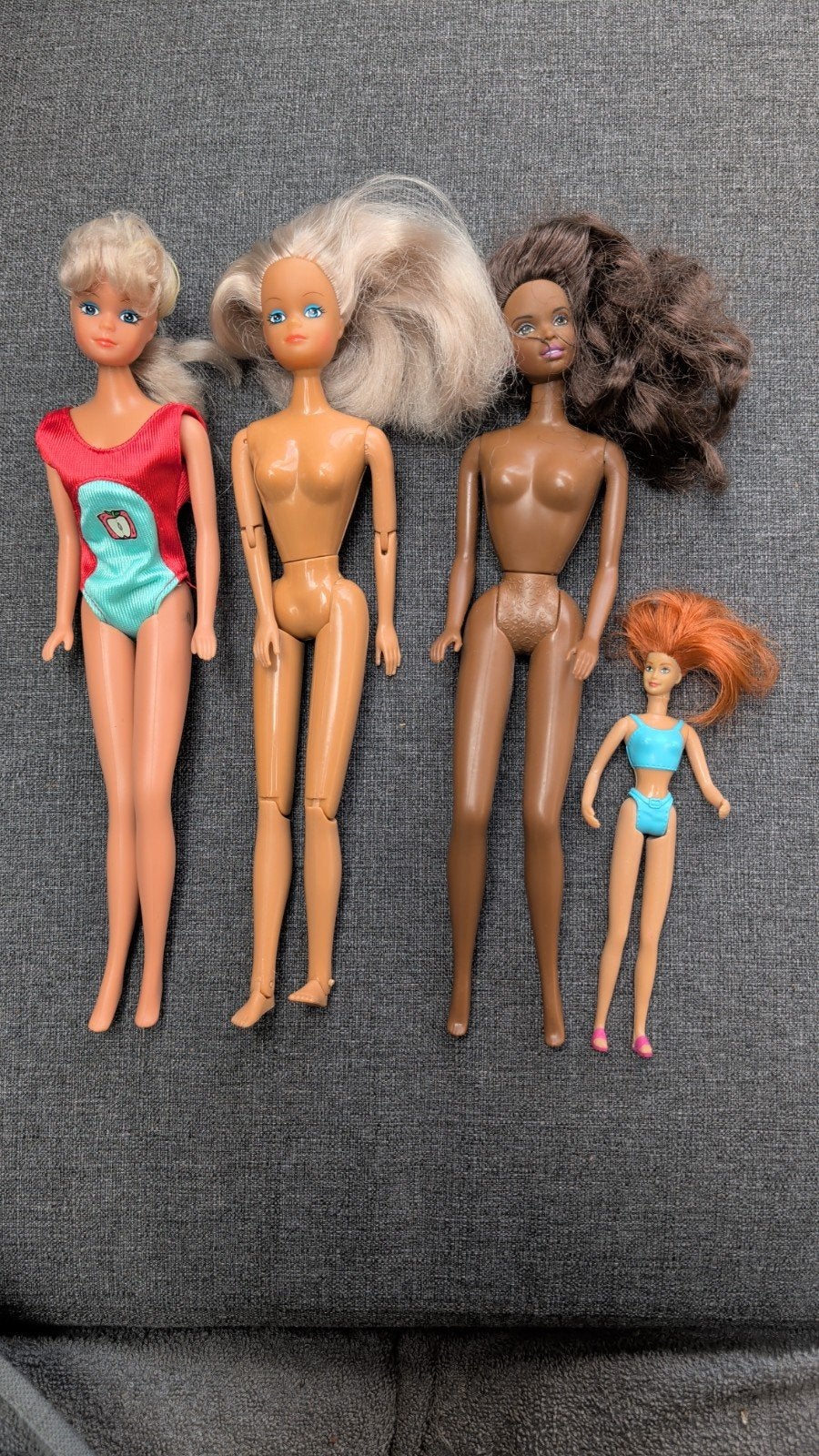 Set van 4 diverse poppen, waaronder Barbie en Simba, Ophalen of Verzenden, Gebruikt, Barbie