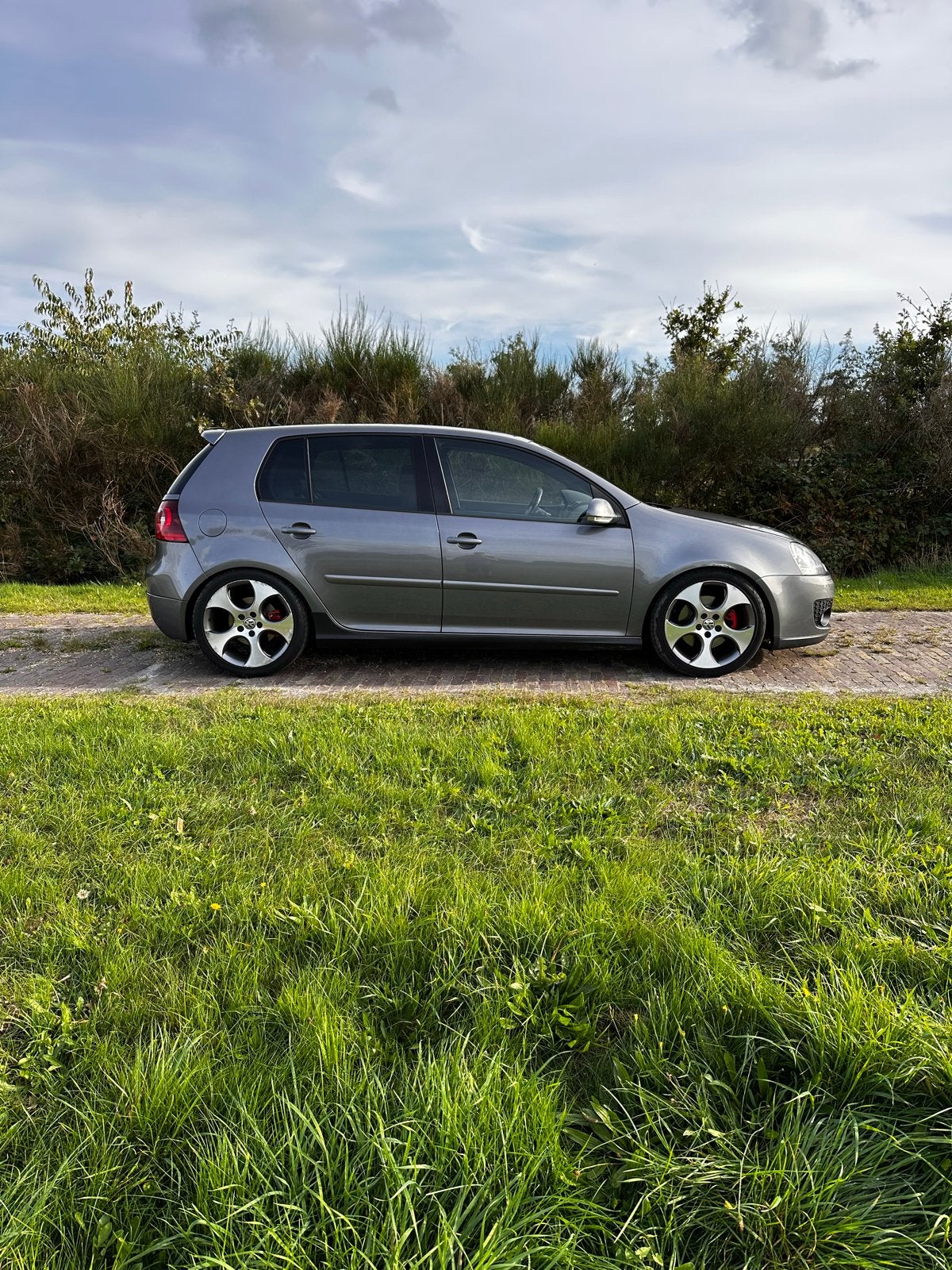 Volkswagen Golf 2.0 GTI 147KW 5D 2005 Grijs, Voorwielaandrijving, Zwart, 4 cilinders, Leder