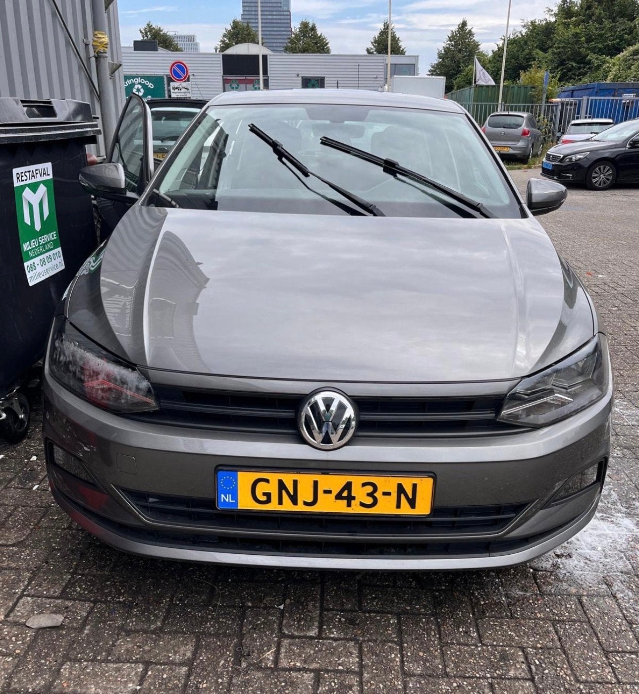 Volkswagen Polo 1.0 MPI 80pk 2020 Grijs, Auto's, Voorwielaandrijving, Handgeschakeld, Particulier, 3 cilinders