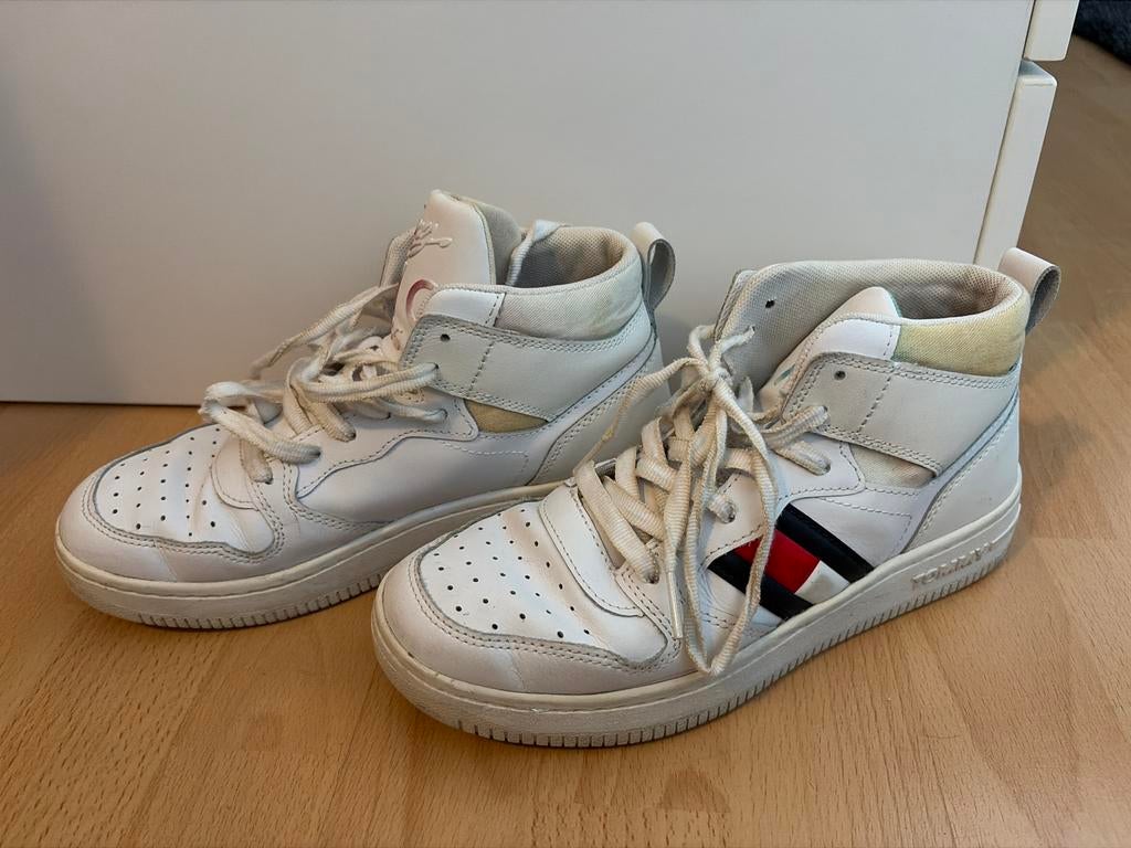 Tommy Hilfiger schoenen maat 37, Ophalen of Verzenden, Gedragen, Wit, Sneakers of Gympen