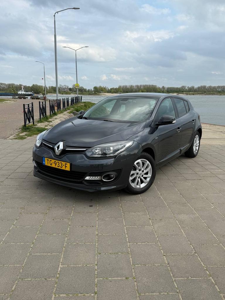 Renault Mégane 1.2 TCE 85KW Energy HB 2015 Grijs, Auto's, Voorwielaandrijving, 4 cilinders, Particulier, 1300 kg