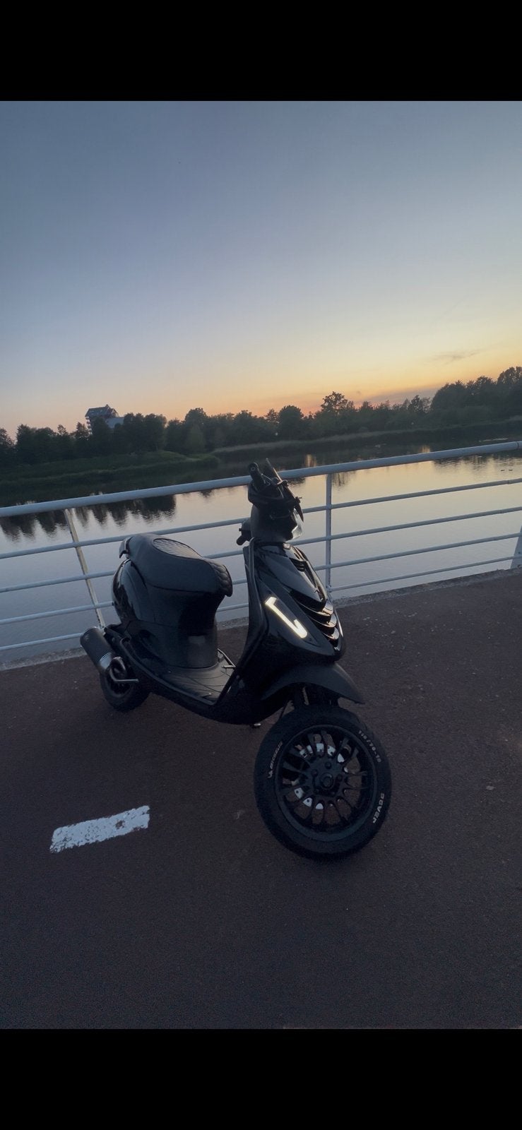Zip 80cc sp vork full option, Ophalen, Zo goed als nieuw, Benzine, Zip