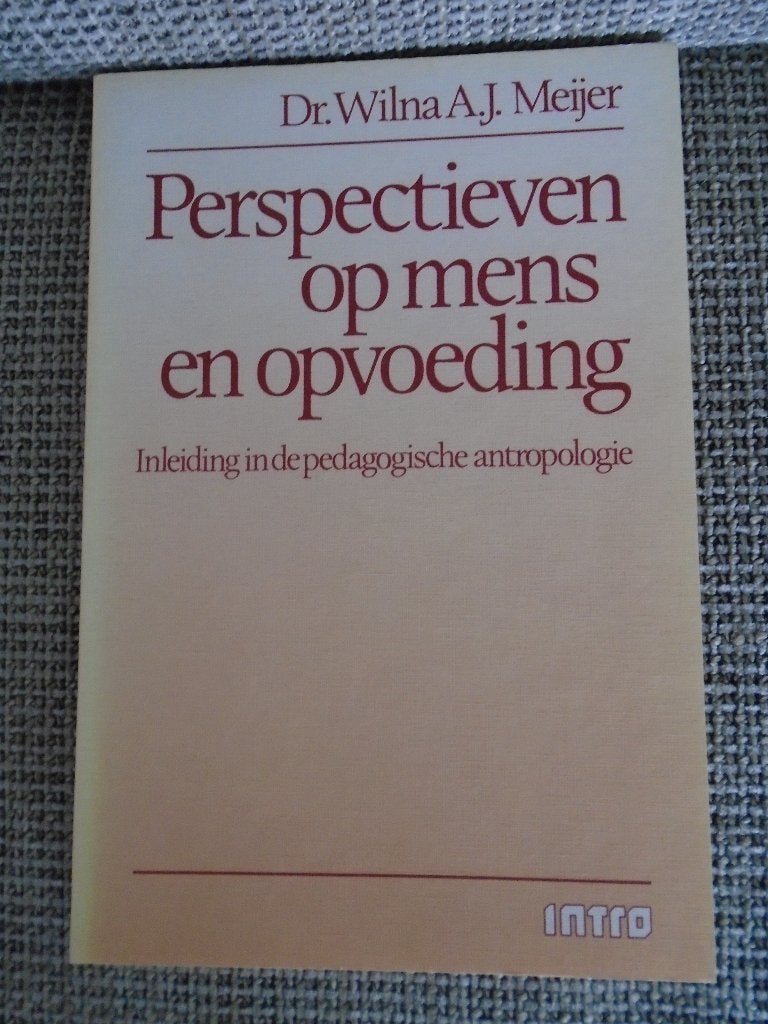 Boek: PERSPECTIEVEN OP MENS EN OPVOEDING, Ophalen of Verzenden, Gamma, Zo goed als nieuw, Niet van toepassing