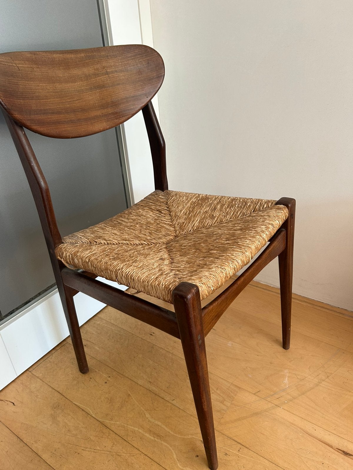 2 vintage teak Deens design stoelen, Huis en Inrichting, Ophalen, Vintage Deens design, Gebruikt, Bruin