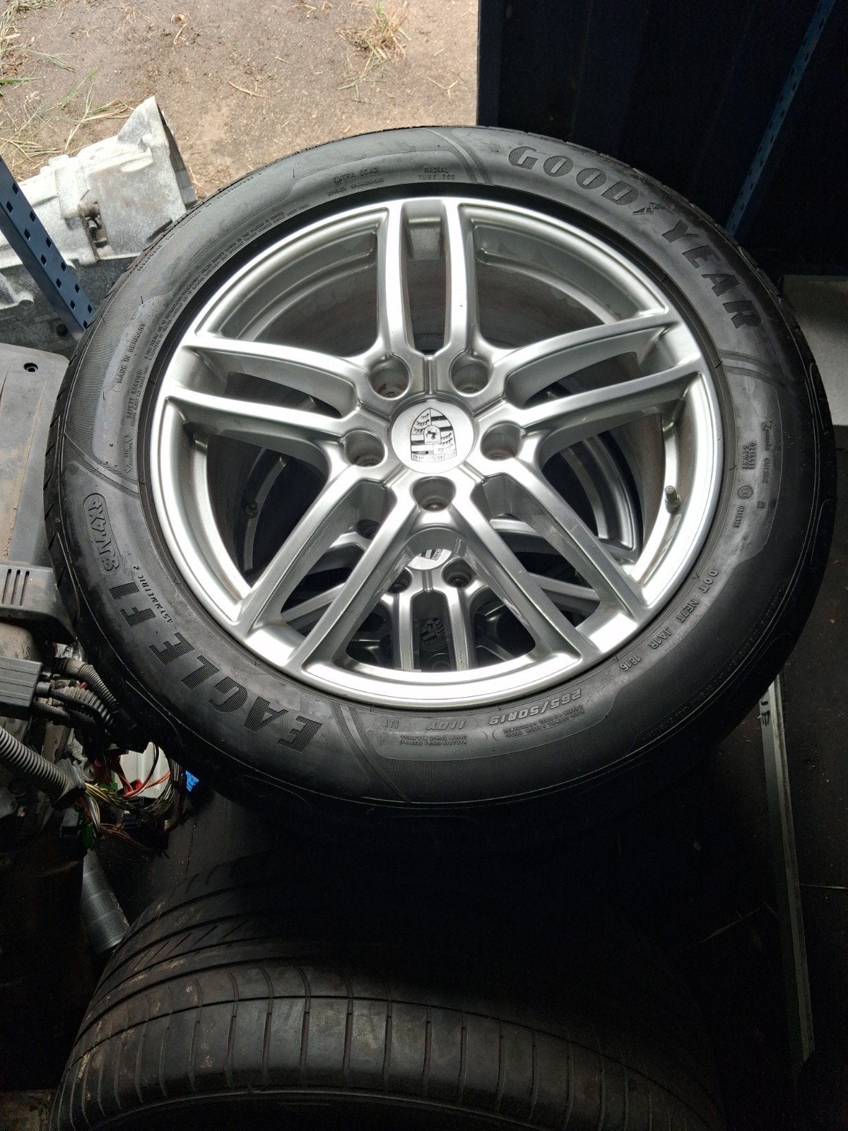 Mooie nette Porsche Cayenne velgen met banden 265/50/19, 19 inch, Gebruikt, 265 mm, Banden en Velgen