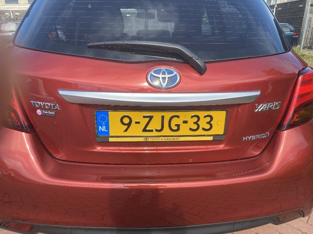 Toyota Yaris 1.5 hybride automaat origineel NL auto NAP, Auto's, 1497 cc, 74 pk, Zwart, 4 cilinders