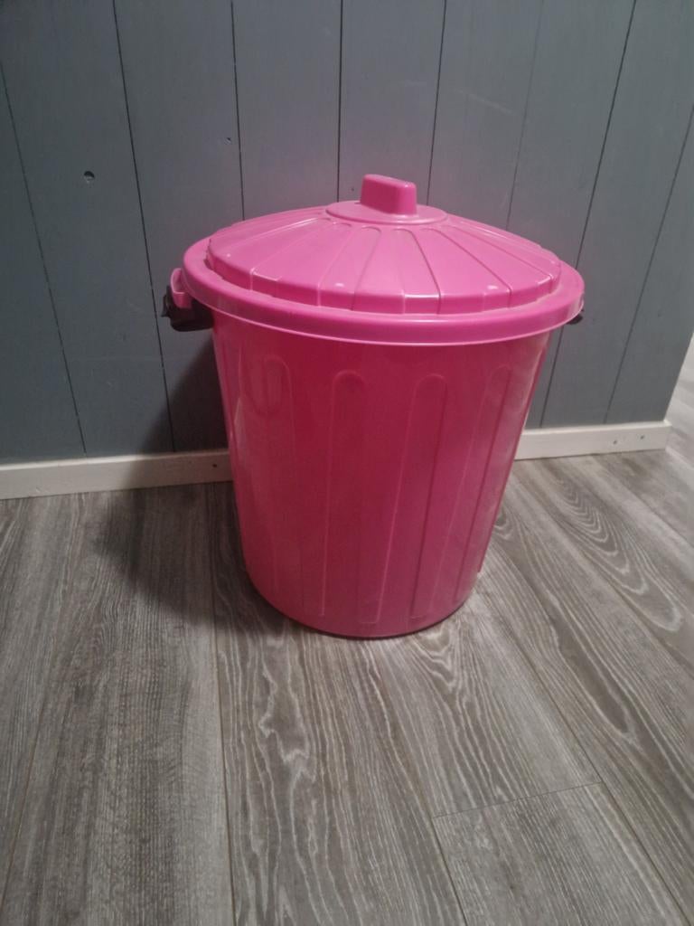 Roze opbergbox, Ophalen