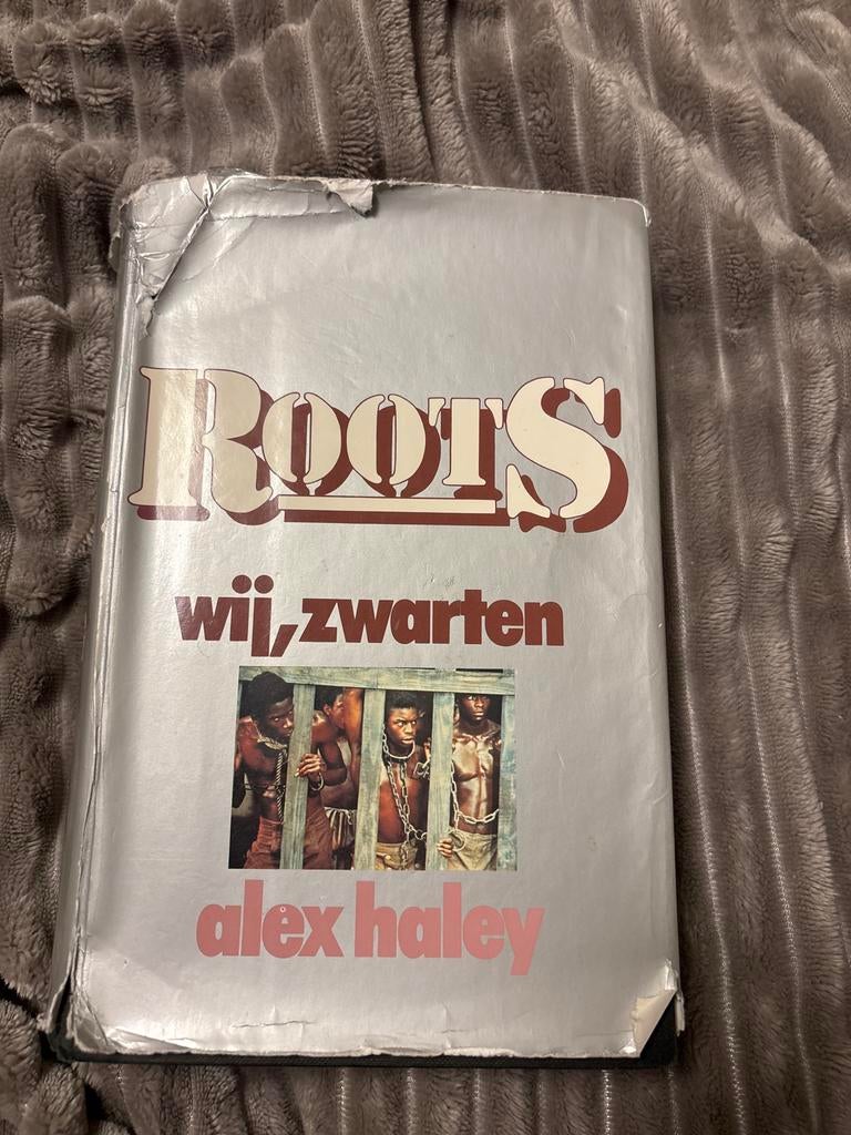Roots: Wij, Zwarten - Alex Haley, Boeken, Romans, Gelezen, Nederland, Ophalen of Verzenden