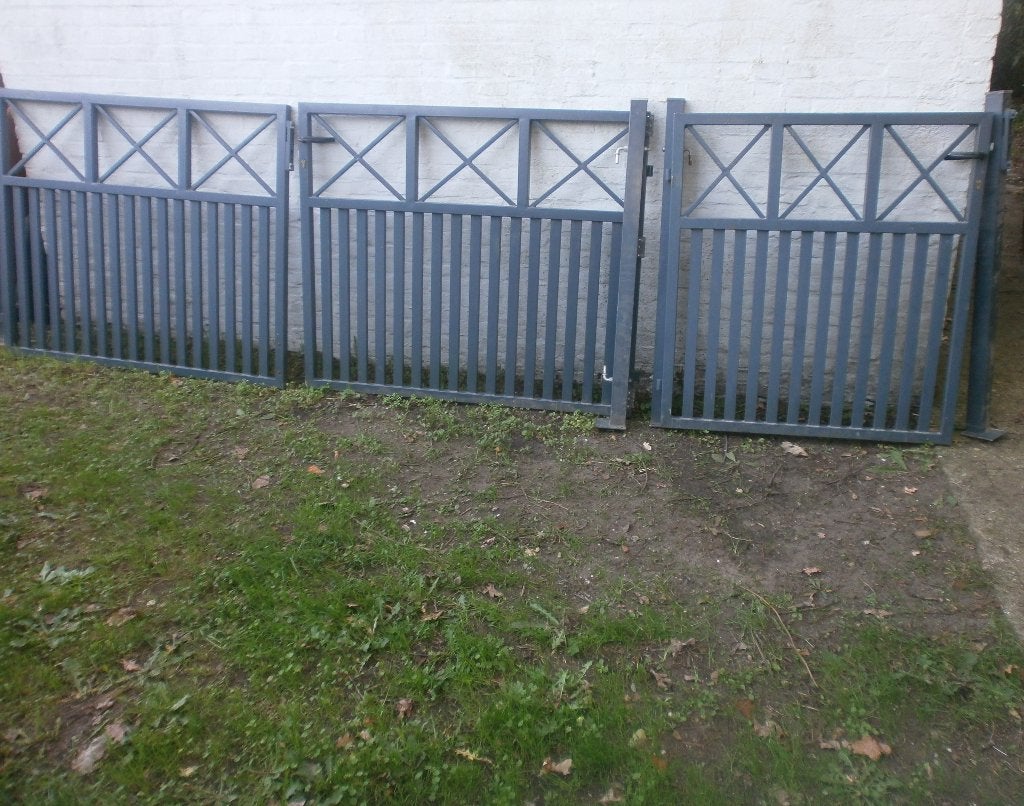 Inrijpoort met looppoort, Ophalen, Gebruikt, 100 tot 150 cm, Draaipoort