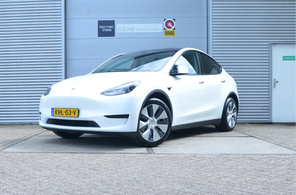 Tesla Model Y RWD 58 kWh LFP Accu AutoPilot3.0 Ryzen, Auto's, Tesla, Automaat, Achterwielaandrijving, Gebruikt, Zwart