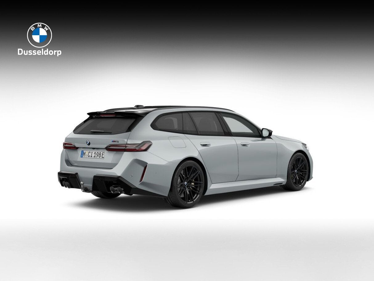 BMW M5 Touring Comfort Pakket | M Carbon-keramische remmen |, Verwarmde buitenspiegels, 4395 cc, Overige brandstoffen, Zilver of Grijs