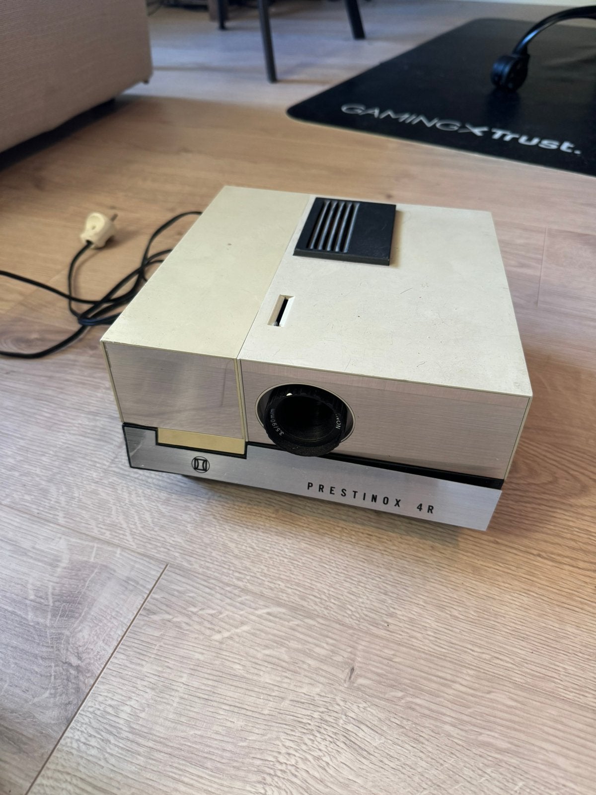 Prestinox 4R Diaprojector, Ophalen, Gebruikt