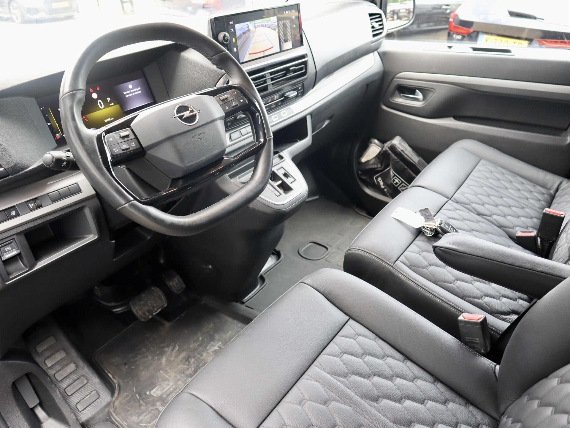 Opel Vivaro 2.0 D 180PK AUTOMAAT LEDER LANG XXL (bj 2024), Gebruikt, Euro 6, 4 cilinders, Zwart