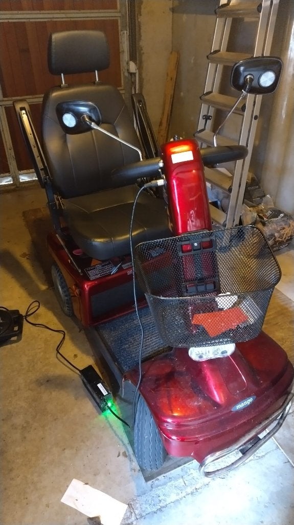 Scootmobiel Serval 4 Deluxe Rood, Diversen, Ophalen, Gebruikt, 16 t/m 25 km, Mango