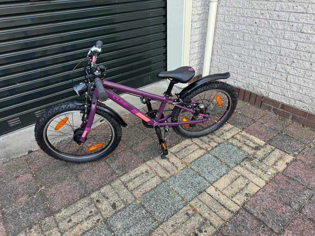 Cube Acid Race 200 20 inch met Verlichting en Spatborden, Ophalen, Zo goed als nieuw, Velgrem, 20 inch of meer