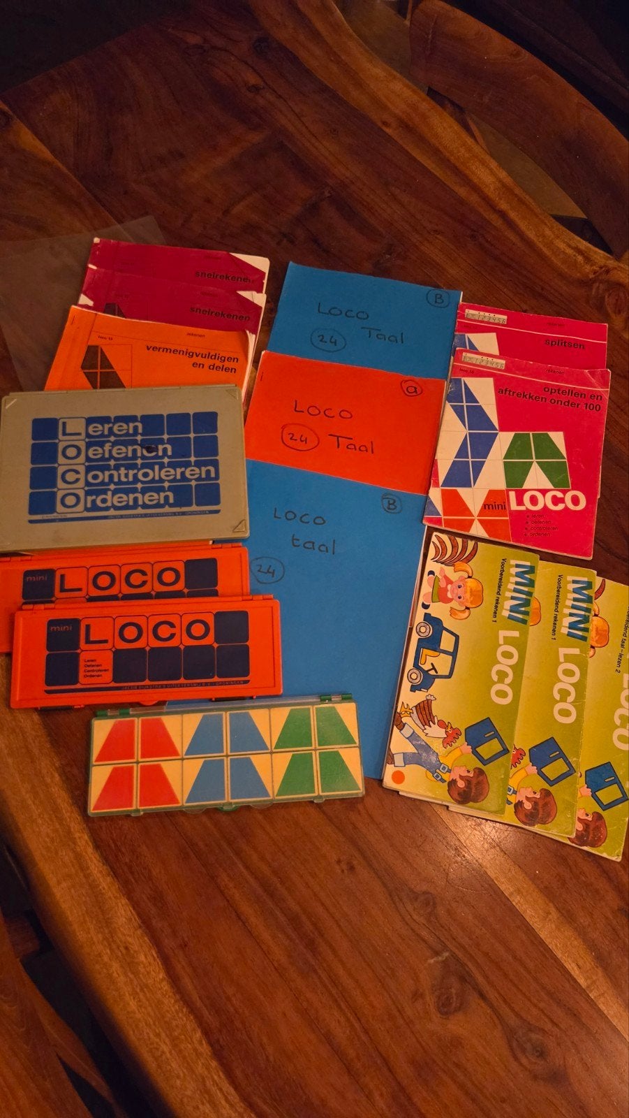 Vintage Mini LOCO Set – 4 Dozen + 11 Boekjes – Compleet Pakk, Ophalen of Verzenden, Gebruikt, Rekenen