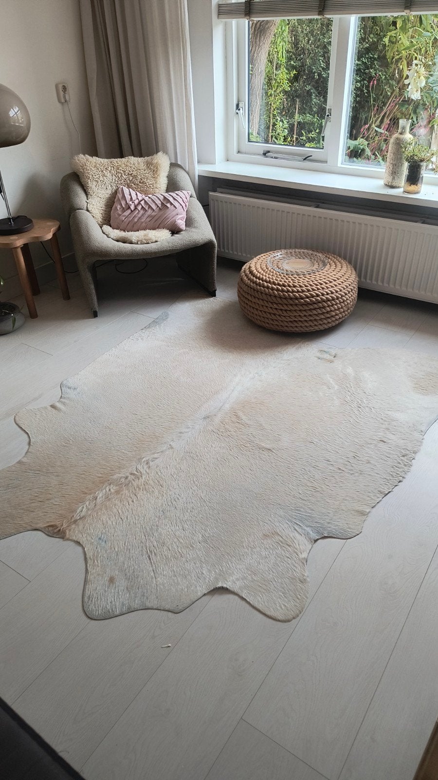 Prachtig licht koeienhuid vloerkleed ca. 190x190 cm np €280, Wit, 150 tot 200 cm, 200 cm of meer, Ophalen of Verzenden