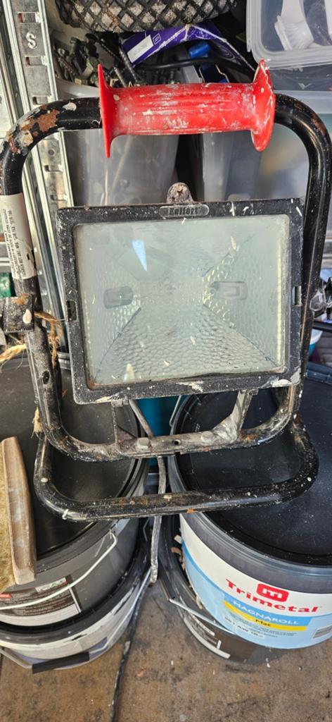 Keldfort bouwlamp - Robuuste bouwverlichting, Ophalen of Verzenden, Gebruikt, 200 tot 500 watt, Lamp met armatuur